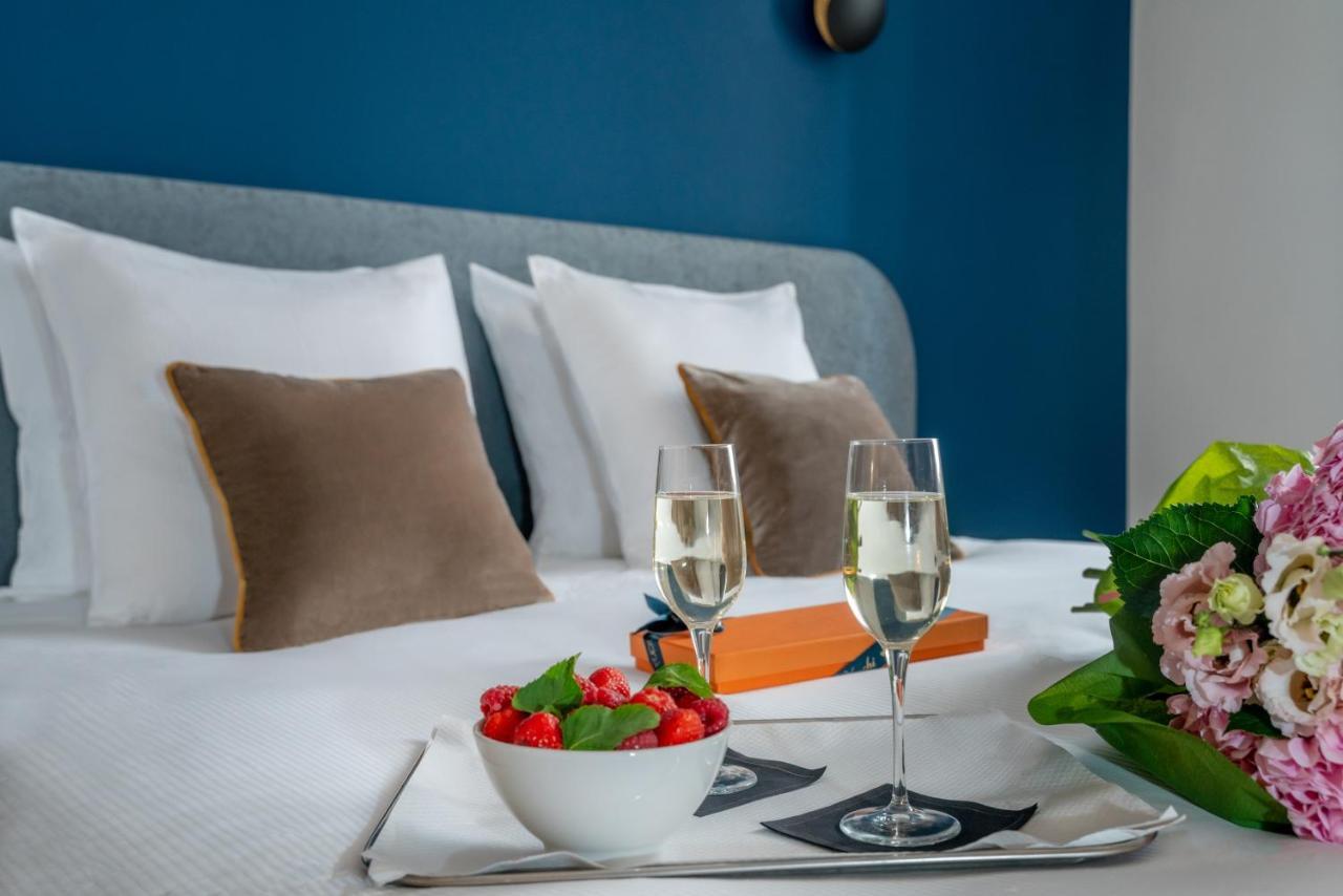 רומא 9Hotel Cesari מראה חיצוני תמונה