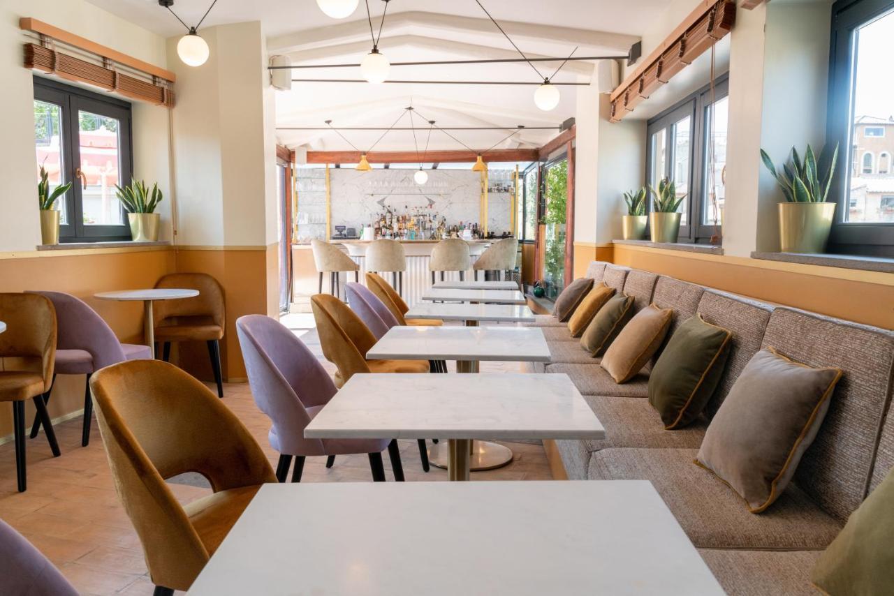 רומא 9Hotel Cesari מראה חיצוני תמונה