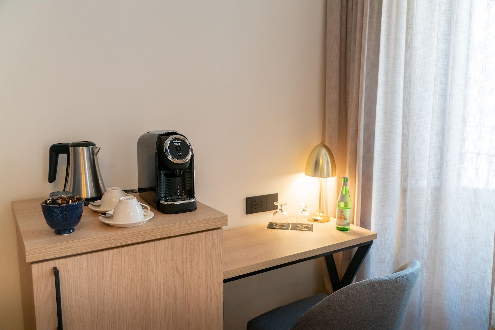רומא 9Hotel Cesari מראה חיצוני תמונה