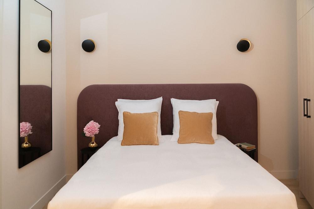 רומא 9Hotel Cesari מראה חיצוני תמונה