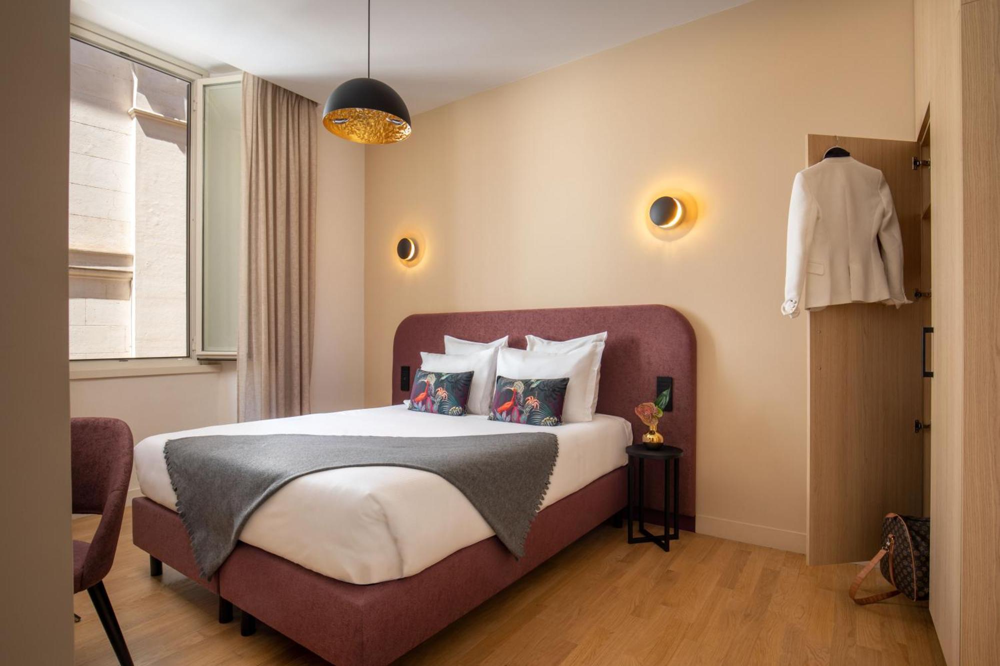 רומא 9Hotel Cesari מראה חיצוני תמונה